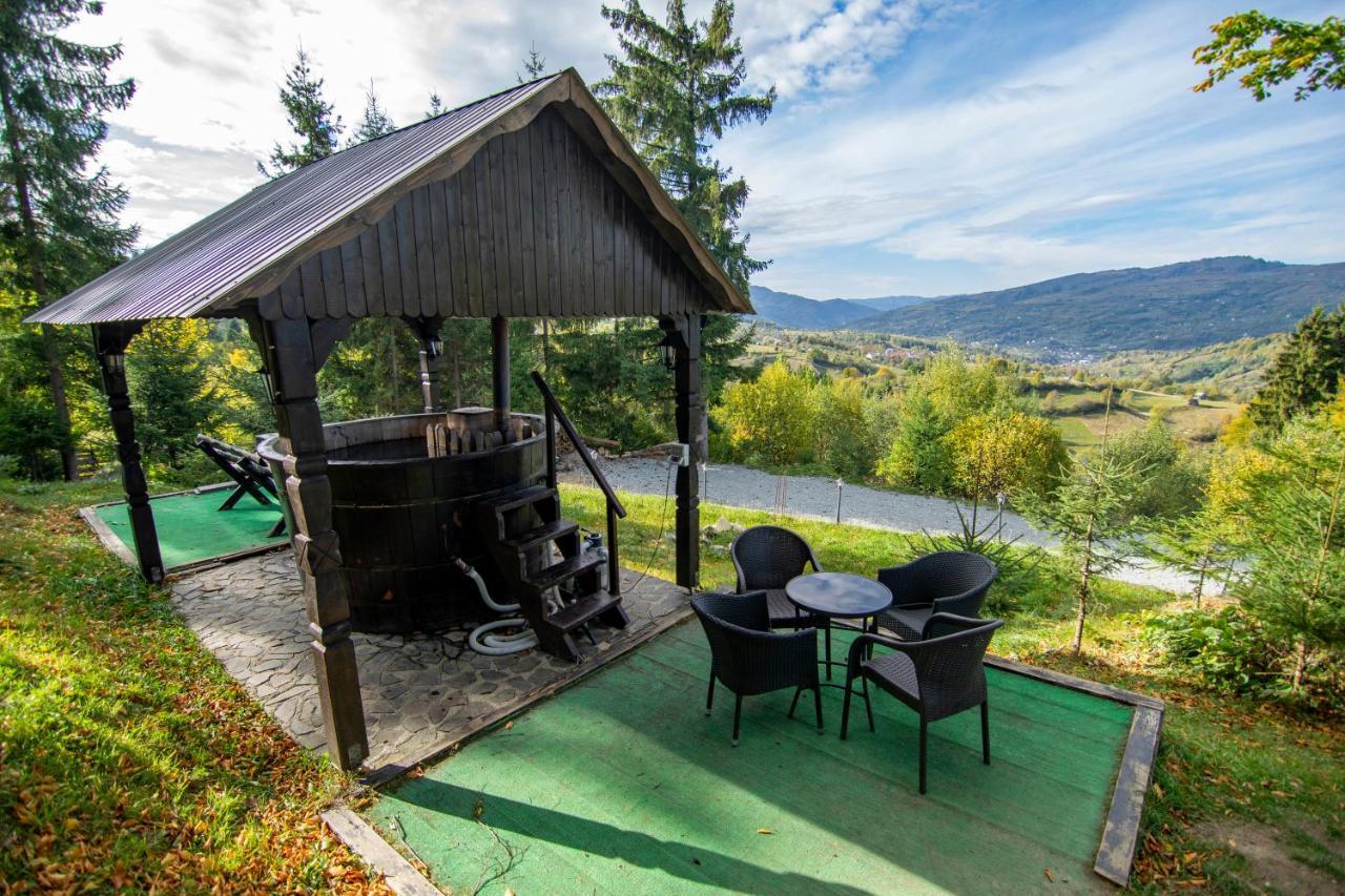 Hotel Alpina Deluxe à Moisei Extérieur photo
